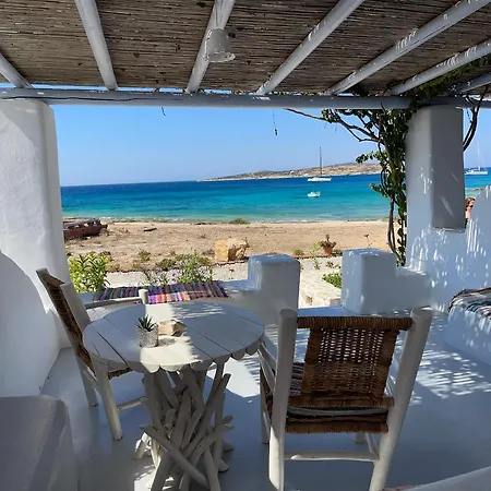 Palio Karnagio παλιό καρνάγιο Apartment